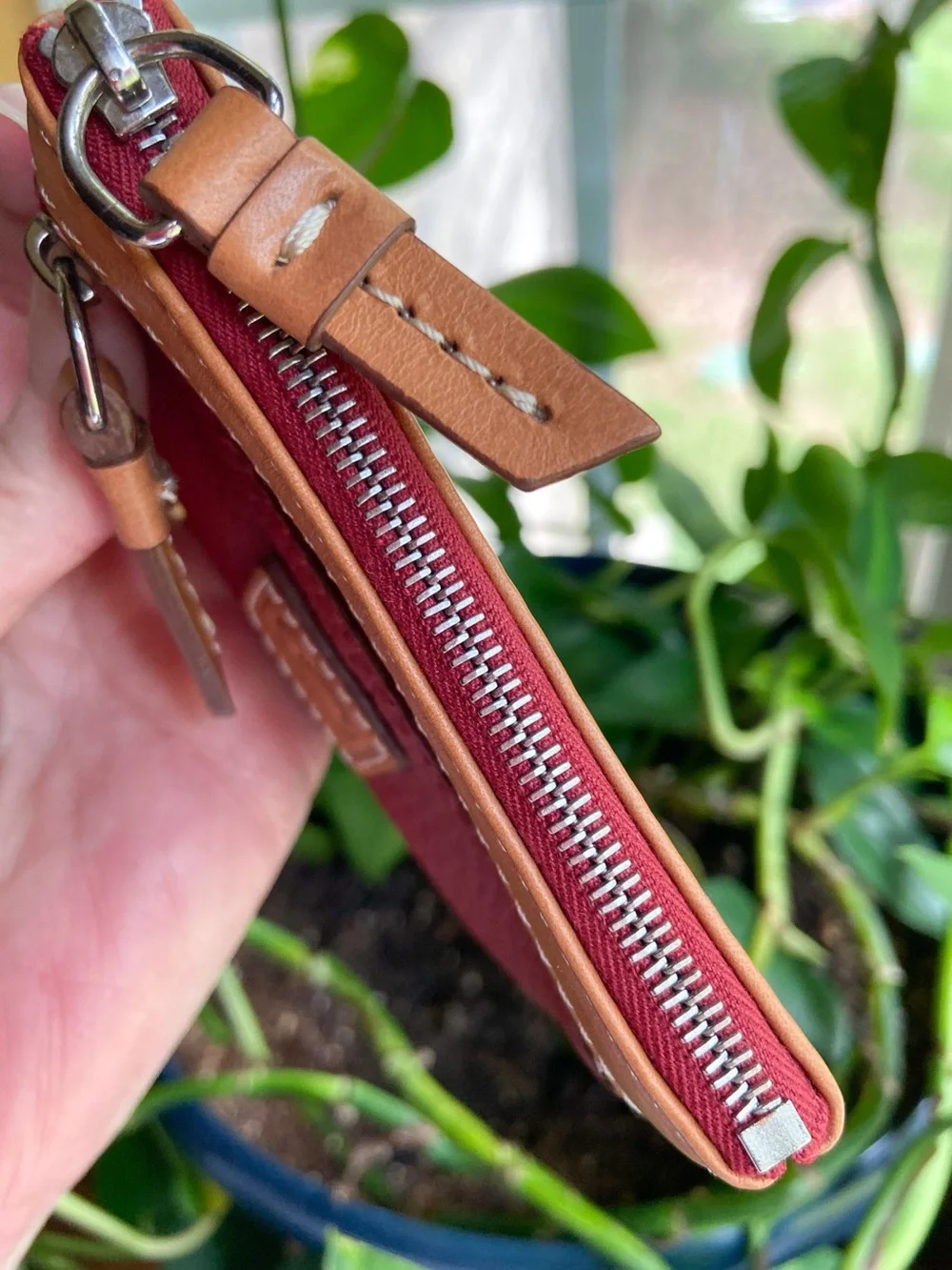Dooney & Bourke Red Pebble Leather Coin Pouch w/ Keychain Minimalist Old Money